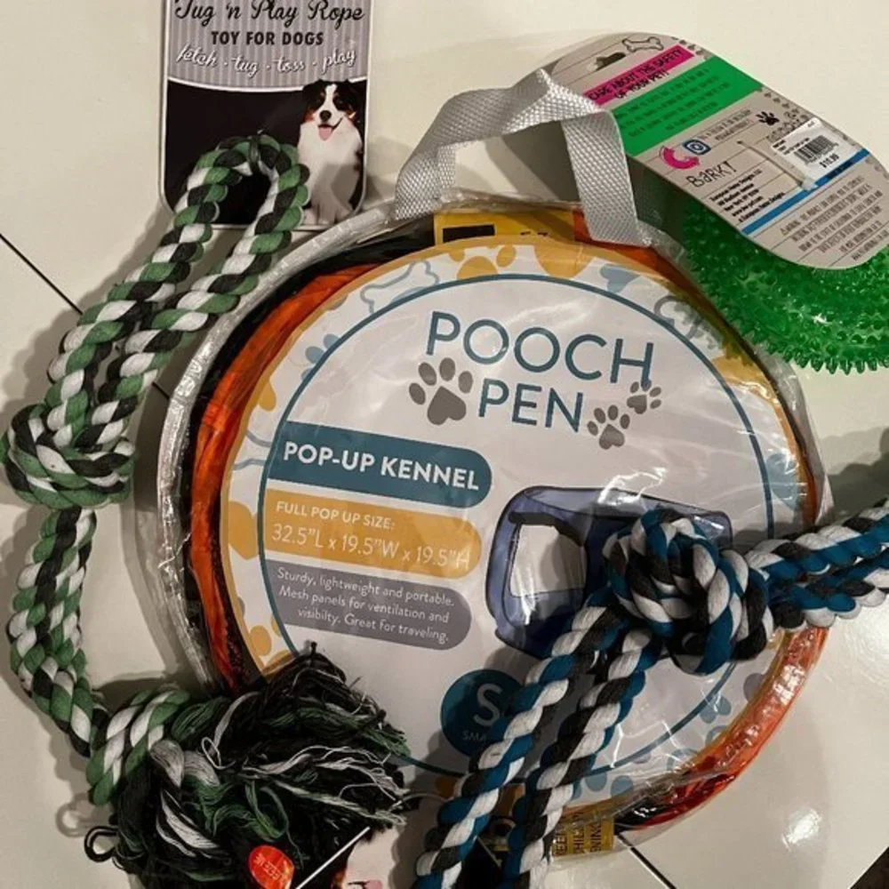 Pop-Up‎ Kennel  / Pooch Pen & Three Dog Toys  (Size Small) (new)